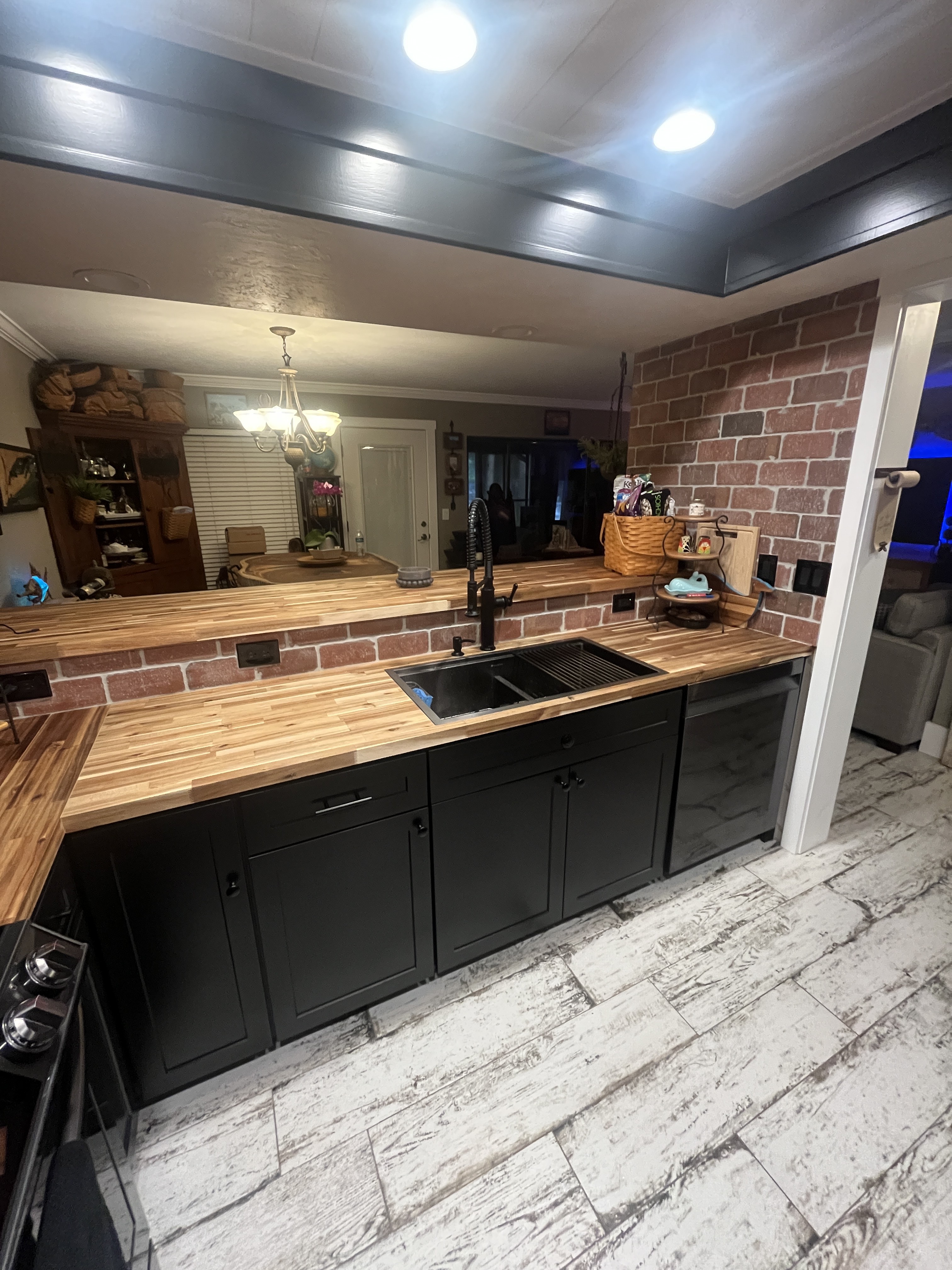 Refinish Lampasona 01 Tricorn Black Butcher Block Brick — Bayshore Remodels Tampa Bay