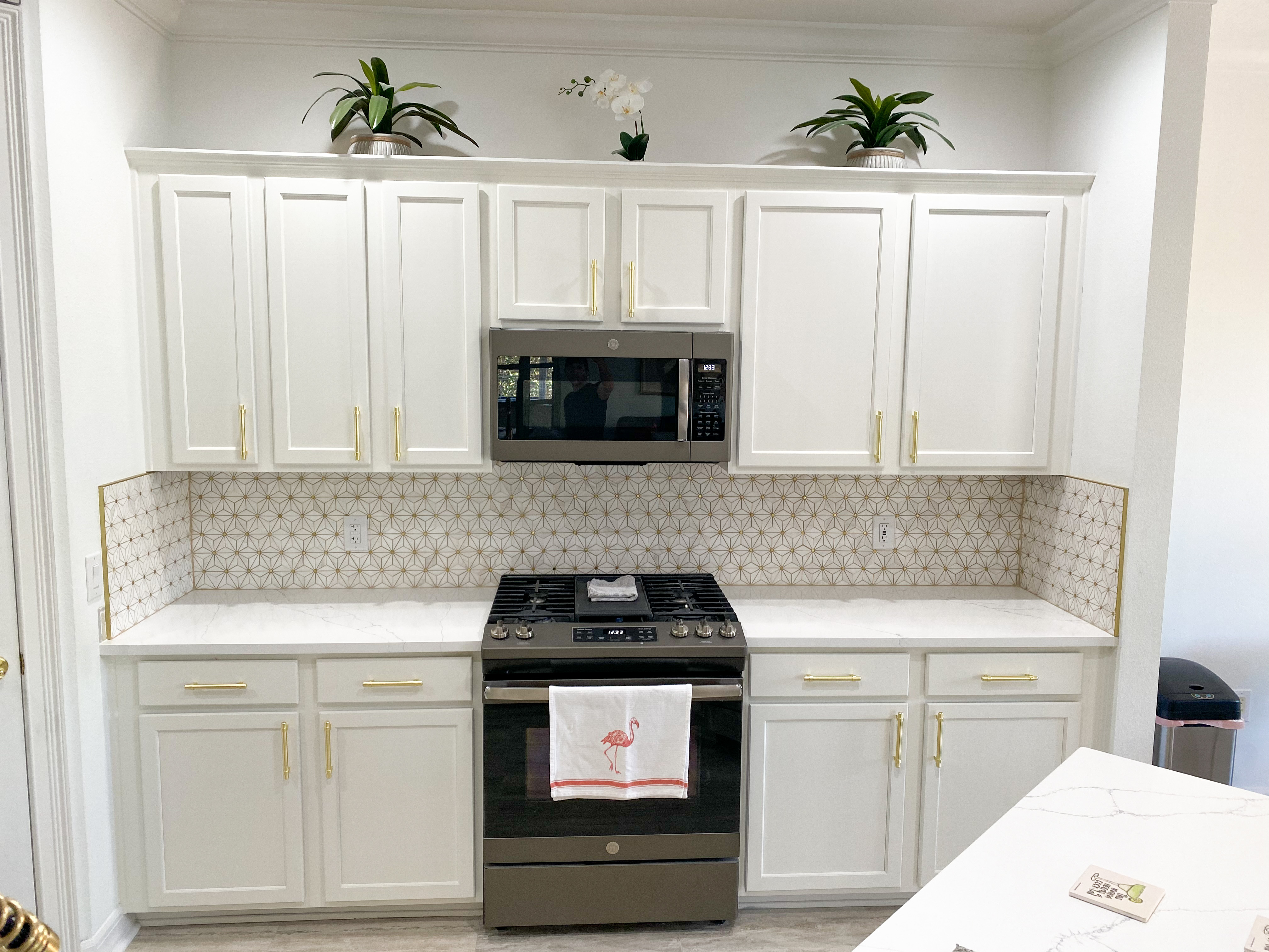 Refinish Purewhite 01 Gold Pulls Patterned Backsplash — Bayshore Remodels Tampa Bay