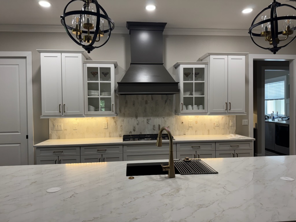 Refinish Yoder 01 Snowbound Urbane Bronze Hood — Bayshore Remodels Tampa Bay