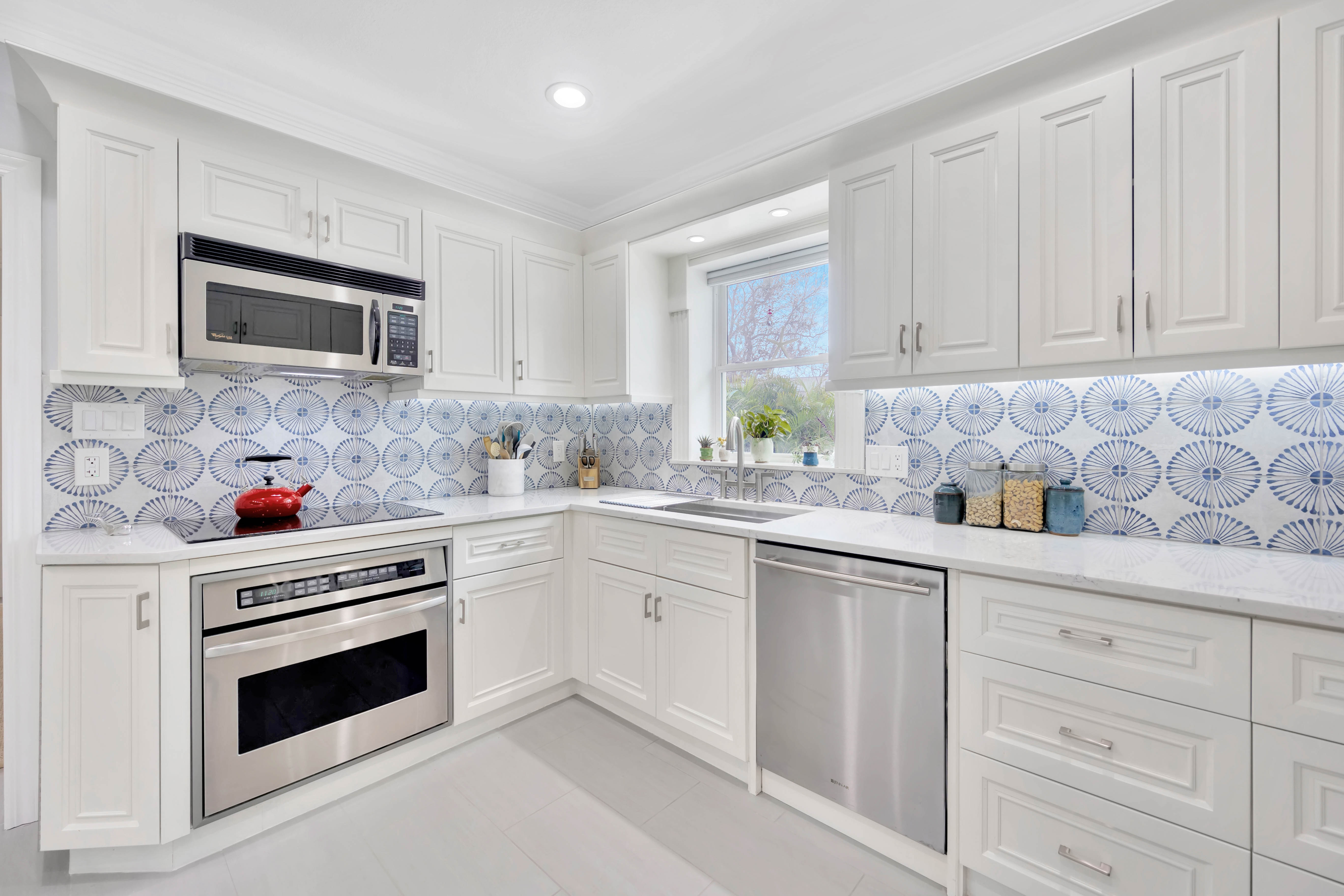 Decorative tile medallion — Redington Beach kitchen remodel